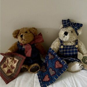 Two Boyds Bear with Love Blankets